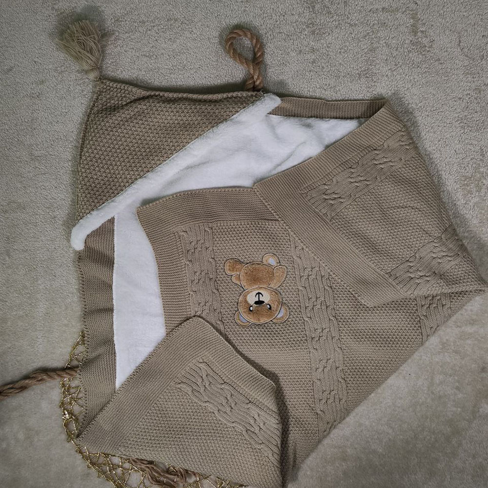 پتو بافت کلاهدار گلدوزی خرس پتو بافت کلاهدار گلدوزی خرس